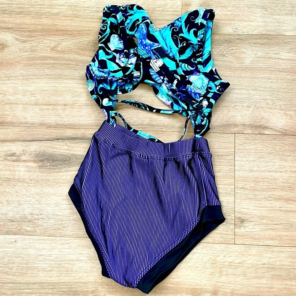 Dance to the Beach Kids Mermaid Seashell Swimsuit Set Bikini Top Bottoms Size LC